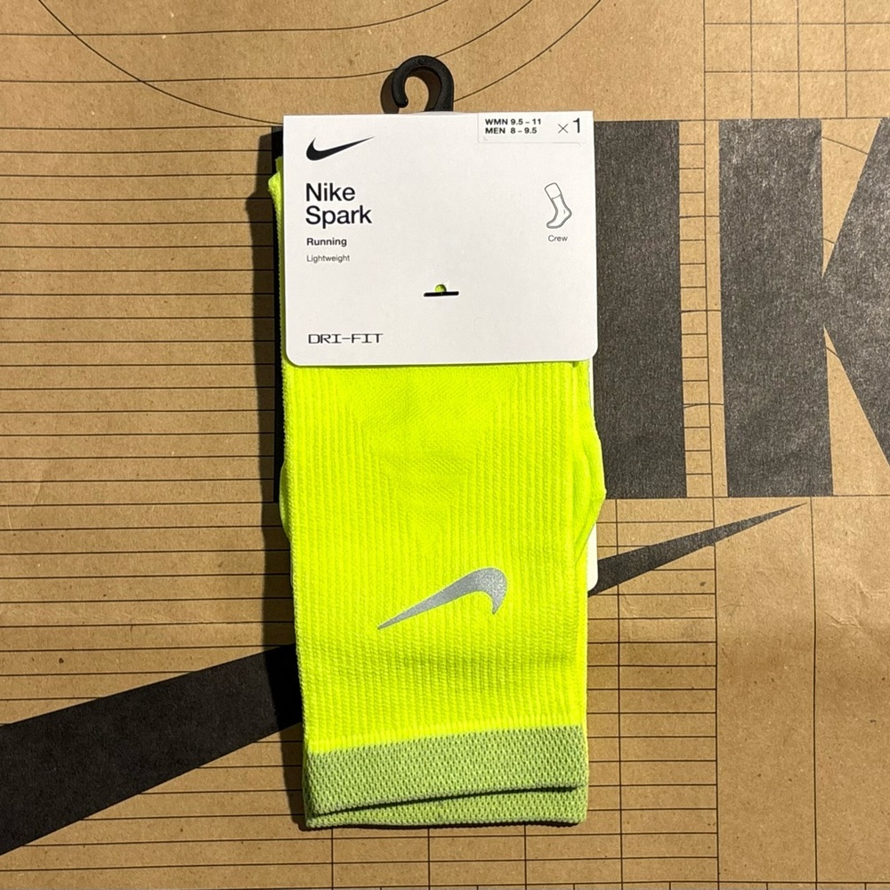 Nike Spark Running Lightweight Crew Socks DA3584-702 Neon Bright Volt reflective